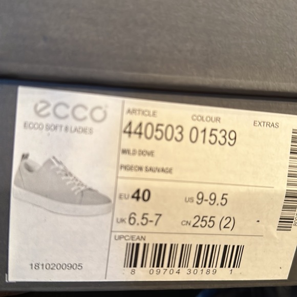 COPY - Ecco Soft Laces Shoes. US Size 9-9.5. - Picture 7 of 7